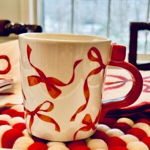 Festive Red Bows Coffee Mug NEW Posh Hearts Red Bows Bow Handle